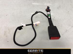 Usagé Insertion ceinture de sécurité avant droite Kia Picanto (JA) 1.0 T-GDI 12V Prix € 19,99 Règlement à la marge proposé par Gerrits Automotive