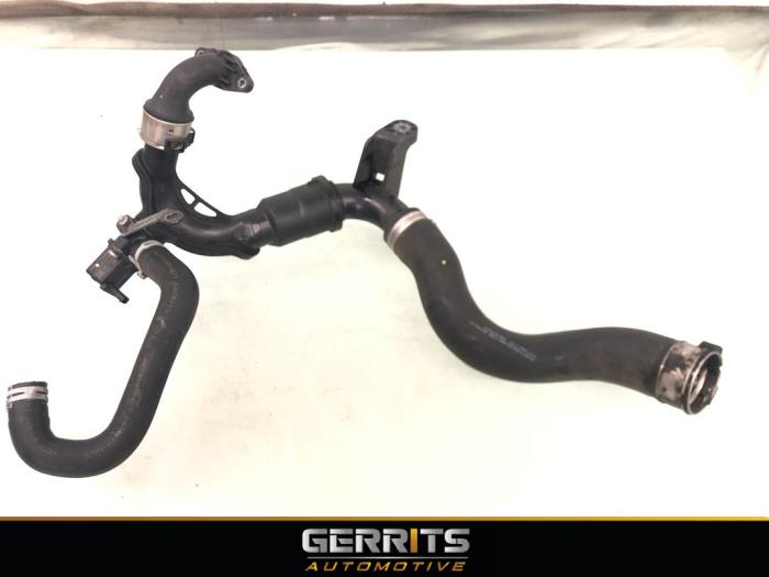 Gebrauchte Intercooler Schlauch Ford Focus 4 1.0 Ti-VCT EcoBoost 12V 100 Preis € 137,48 Margenregelung angeboten von Gerrits Automotive BV