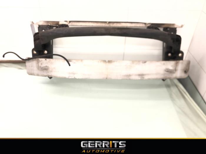 Begagnade Front Opel Corsa D 1.2 16V Pris € 74,99 Marginaltabell erbjuds av Gerrits Automotive BV