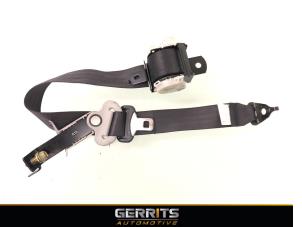 Used Rear seatbelt, left Honda FR-V (BE) 2.0 16V Price € 38,48 Margin scheme offered by Gerrits Automotive