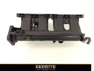 Used Intake manifold Renault Captur (2R) 1.2 TCE 16V EDC Price € 74,99 Margin scheme offered by Gerrits Automotive