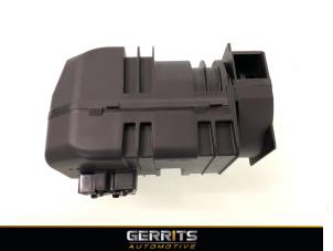 Used Electric central locking vacuum pump Mercedes S (W221) 3.5 S-400 24V BlueHybrid Price € 274,98 Margin scheme offered by Gerrits Automotive