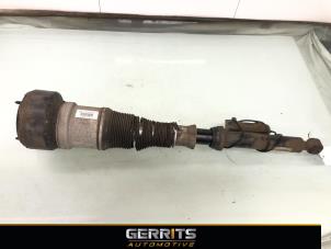 Used Rear shock absorber rod, left Mercedes S (W221) 3.5 S-400 24V BlueHybrid Price € 349,99 Margin scheme offered by Gerrits Automotive