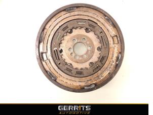 Used Flywheel Renault Captur (2R) 1.2 TCE 16V EDC Price € 137,48 Margin scheme offered by Gerrits Automotive