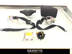 Used Airbag set + module Toyota Aygo (B10) 1.0 12V VVT-i Price € 299,00 Margin scheme offered by Gerrits Automotive