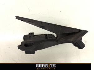 Used Accelerator pedal Volkswagen Touran (1T1/T2) 1.6 FSI 16V Price € 32,98 Margin scheme offered by Gerrits Automotive