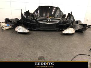 Używane Przód kompletny Mercedes A (W169) 1.5 A-150 5-Drs. Cena € 649,99 Procedura marży oferowane przez Gerrits Automotive