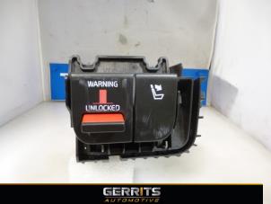 Used Rear seat lock Volvo V70 (BW) 2.4 D 20V Price € 21,98 Margin scheme offered by Gerrits Automotive