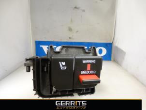 Used Rear seat lock Volvo V70 (BW) 2.4 D 20V Price € 21,98 Margin scheme offered by Gerrits Automotive