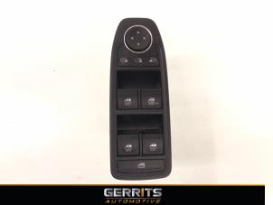 Used Electric window switch Renault Captur II (RJB) 1.0 TCe 12V Price € 109,98 Margin scheme offered by Gerrits Automotive
