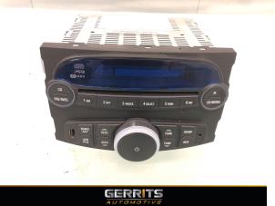 Used Radio CD player Chevrolet Spark (M300) 1.0 16V Bifuel Price € 199,99 Margin scheme offered by Gerrits Automotive