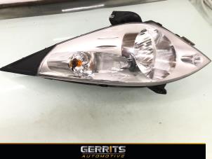 Used Headlight, left Chevrolet Spark (M300) 1.0 16V Bifuel Price € 109,98 Margin scheme offered by Gerrits Automotive