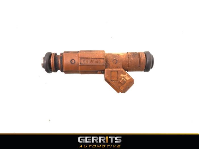Fuel injector