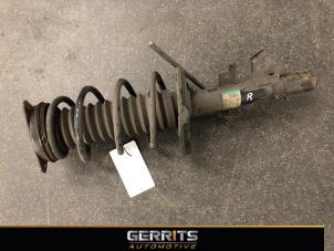 Used Front shock absorber rod, right Nissan Qashqai (J11) 1.2 DIG-T 16V Price € 109,98 Margin scheme offered by Gerrits Automotive