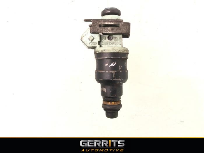 Injector (petrol injection) from a Volvo 940 II 2.3i (LPT) Polar 1995