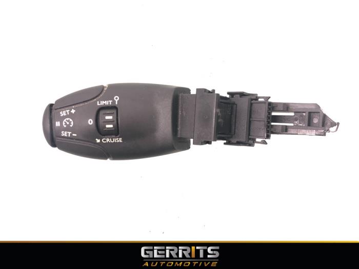 Cruise control switch from a Citroën DS3 (SA) 1.2 12V PureTech 82 2012