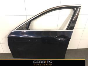 Używane Drzwi lewe przednie wersja 4-drzwiowa BMW 5 serie (F10) 520d 16V Cena € 449,99 Procedura marży oferowane przez Gerrits Automotive