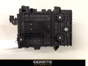 Used Battery box Opel Karl 1.0 12V Price € 27,48 Margin scheme offered by Gerrits Automotive