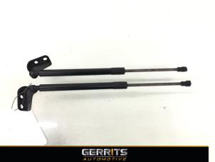 Used Set of tailgate gas struts Opel Karl 1.0 12V Price € 21,98 Margin scheme offered by Gerrits Automotive