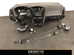 Usados Juego y módulo de airbag Ford Focus 3 Wagon 1.0 Ti-VCT EcoBoost 12V 125 Precio € 899,99 Norma de margen ofrecido por Gerrits Automotive