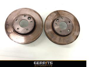 Used Front brake disc Ford Focus 3 Wagon 1.0 Ti-VCT EcoBoost 12V 125 Price € 54,98 Margin scheme offered by Gerrits Automotive
