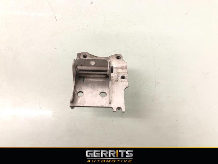 Usagé Support (divers) BMW 5 serie (F10) 520d 16V Prix € 38,48 Règlement à la marge proposé par Gerrits Automotive BV