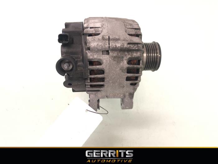 Begagnade Dynamo Opel Corsa F (UB/UH/UP) 1.2 Turbo 12V 100 Pris € 109,98 Marginaltabell erbjuds av Gerrits Automotive BV