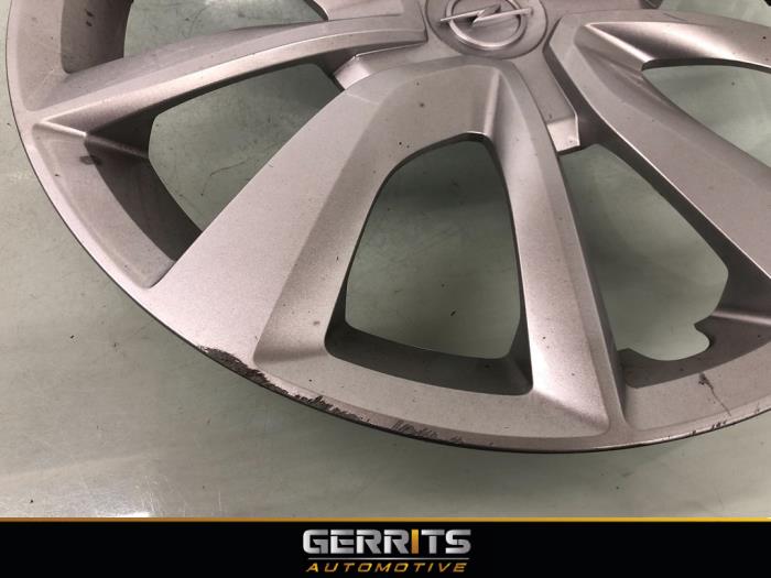 Wheel cover (spare) from a Opel Corsa F (UB/UH/UP) 1.2 Turbo 12V 100 2020