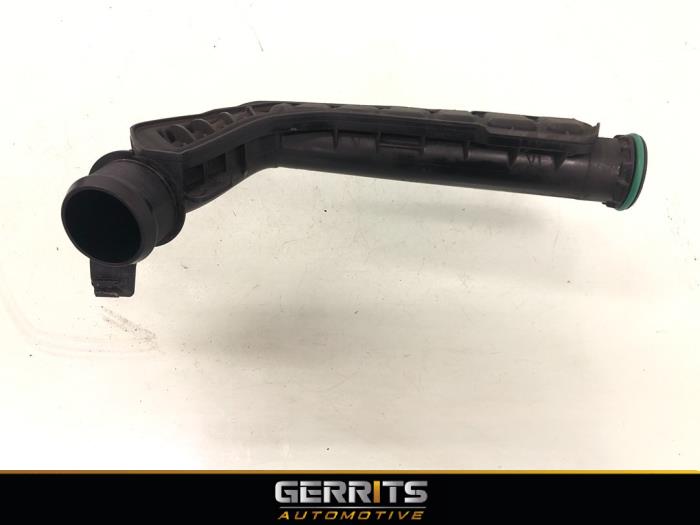 Gebrauchte Intercooler Rohr Peugeot 2008 (UD/UK/UR/US/UX) 1.2 VTi 12V PureTech 130 Preis € 27,48 Margenregelung angeboten von Gerrits Automotive BV