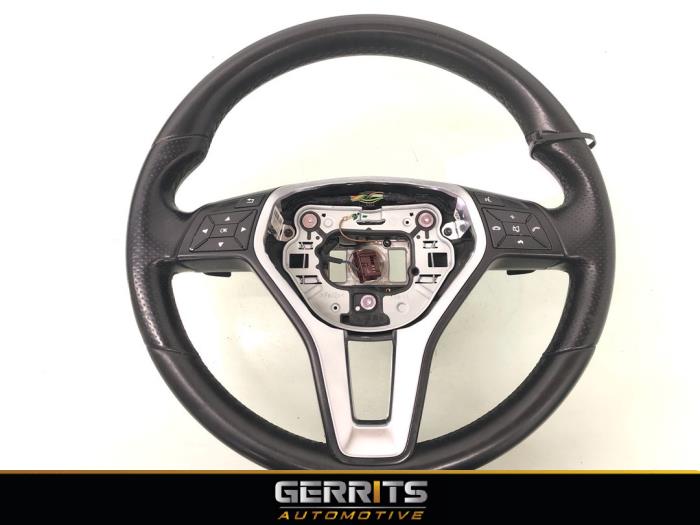 Begagnade Ratt Mercedes E (C207) E-200 CGI 16V BlueEfficiency Pris € 174,99 Marginaltabell erbjuds av Gerrits Automotive BV