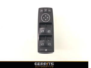 Usagé Commutateur vitre électrique Mercedes E (C207) E-200 CGI 16V BlueEfficiency Prix € 49,99 Règlement à la marge proposé par Gerrits Automotive