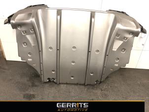 Used Diffuser rear bumper Renault Clio IV (5R) 1.6 Turbo 16V RS 220 EDC Trophy Price € 249,99 Margin scheme offered by Gerrits Automotive