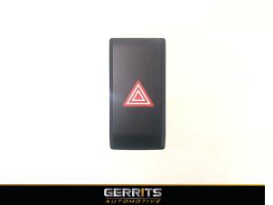 Używane Przelacznik swiatel awaryjnych Kia Picanto (JA) 1.0 T-GDI 12V Cena € 24,99 Procedura marży oferowane przez Gerrits Automotive