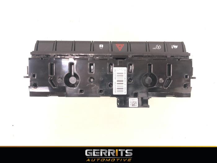 Panic lighting switch from a Renault Master IV (EV/HV/UV/VA/VB/VD/VF/VG/VJ) 2.3 dCi 150 16V FWD 2021