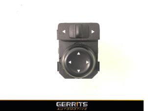 Used Mirror switch Renault Master IV (EV/HV/UV/VA/VB/VD/VF/VG/VJ) 2.3 dCi 150 16V FWD Price € 30,24 Inclusive VAT offered by Gerrits Automotive