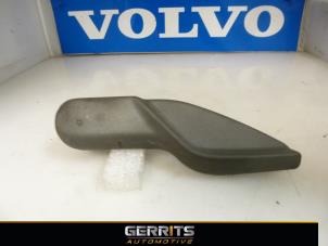 Usados Interruptor de ajuste de volante Volvo V70 (SW) 2.4 T 20V Precio € 19,99 Norma de margen ofrecido por Gerrits Automotive