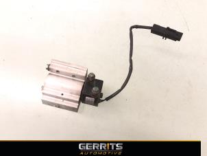 Usados Sensor de presión de aire acondicionado Renault Zoé (AG) 65kW Precio € 39,99 Norma de margen ofrecido por Gerrits Automotive