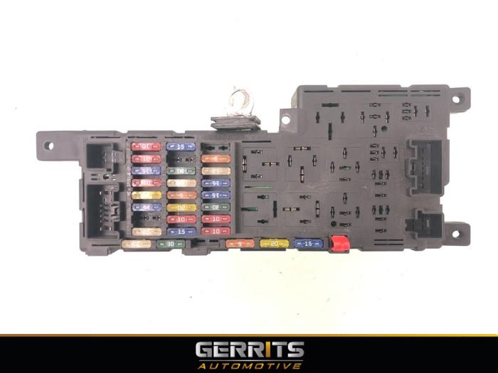 Begagnade Säkringsbox Volvo XC70 (SZ) XC70 2.4 D 20V Pris € 34,99 Marginaltabell erbjuds av Gerrits Automotive BV