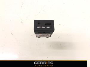 Used AUX / USB connection Hyundai i10 (F5) 1.0i 12V Price € 19,99 Margin scheme offered by Gerrits Automotive