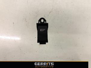Used Electric window switch Volvo V70 (BW) 2.4 D 20V Price € 19,99 Margin scheme offered by Gerrits Automotive