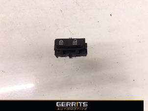 Used Central locking switch Volvo V70 (BW) 2.4 D 20V Price € 19,99 Margin scheme offered by Gerrits Automotive