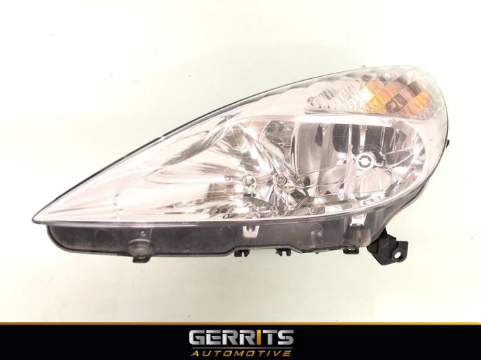 Używane Reflektor lewy Peugeot 607 (9D/U) 2.2 HDi 16V FAP Cena € 149,99 Procedura marży oferowane przez Gerrits Automotive BV