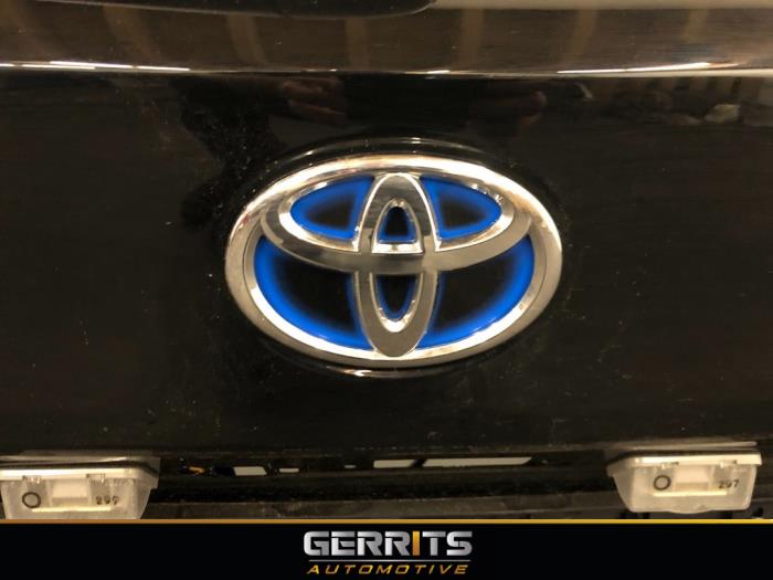 Hayon arrière d'un Toyota Corolla Cross 2.0 VVT-i 16V Hybrid 2022