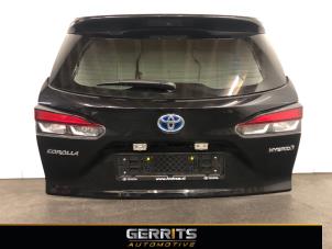 Używane Tylna klapa Toyota Corolla Cross 2.0 VVT-i 16V Hybrid Cena € 1.499,99 Procedura marży oferowane przez Gerrits Automotive