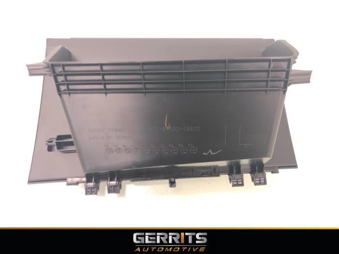 Glovebox from a Toyota Corolla Cross 2.0 VVT-i 16V Hybrid 2022