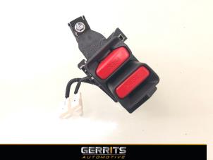 Used Rear seatbelt buckle, left Toyota Corolla Cross 2.0 VVT-i 16V Hybrid Price € 39,99 Margin scheme offered by Gerrits Automotive