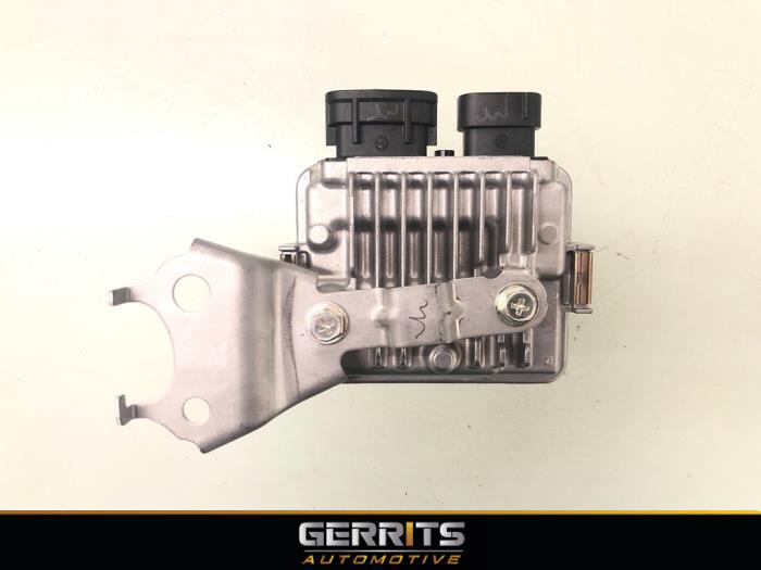 Usagé Module pompe carburant Toyota Corolla Cross 2.0 VVT-i 16V Hybrid 200 Prix € 149,99 Règlement à la marge proposé par Gerrits Automotive BV