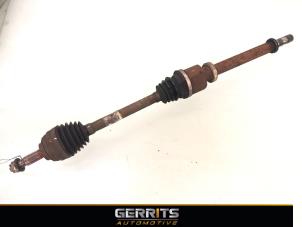 Used Front drive shaft, right Renault Clio III (BR/CR) 1.6 16V Price € 44,99 Margin scheme offered by Gerrits Automotive