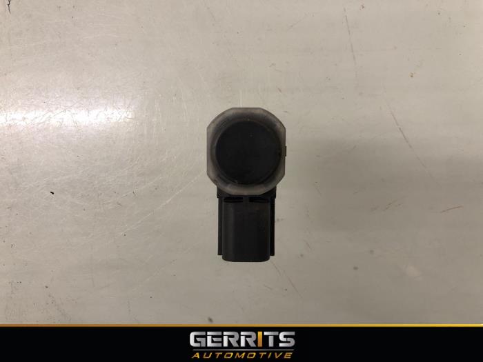 Usados Sensor PDC Ford Kuga II (DM2) 1.5 EcoBoost 16V 120 Precio € 24,99 Norma de margen ofrecido por Gerrits Automotive BV