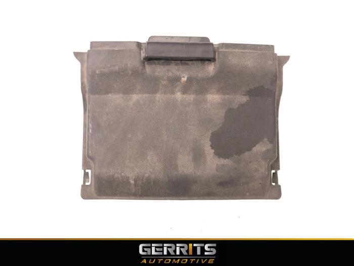 Battery box tray cover